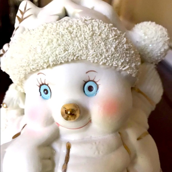 NEW Large Sitting Snowman - Picture 2 of 6